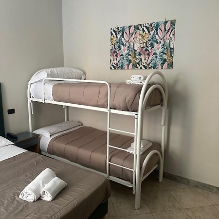Smart Station Hotel Napoli Esterno foto